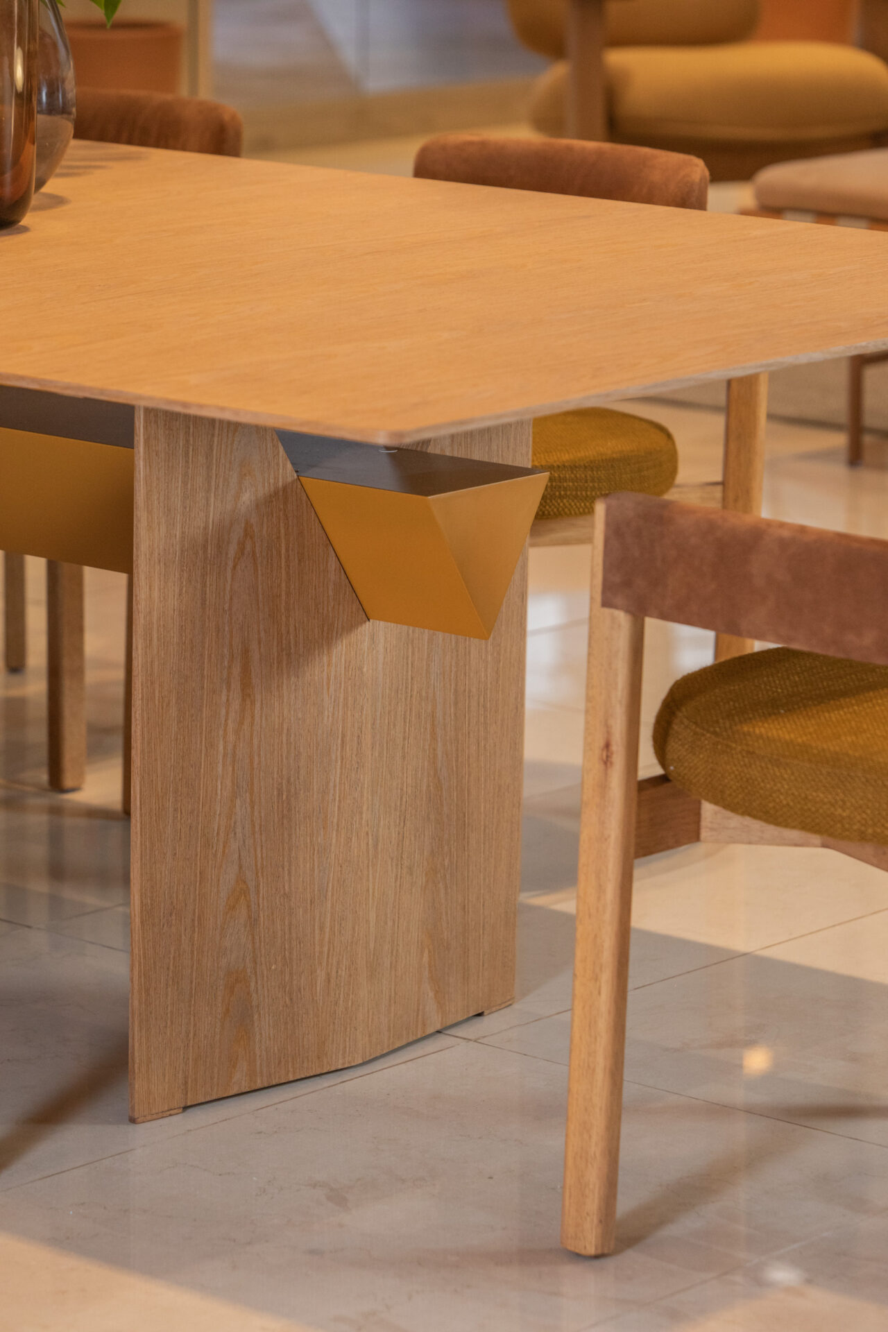 Mesa de Jantar Viga