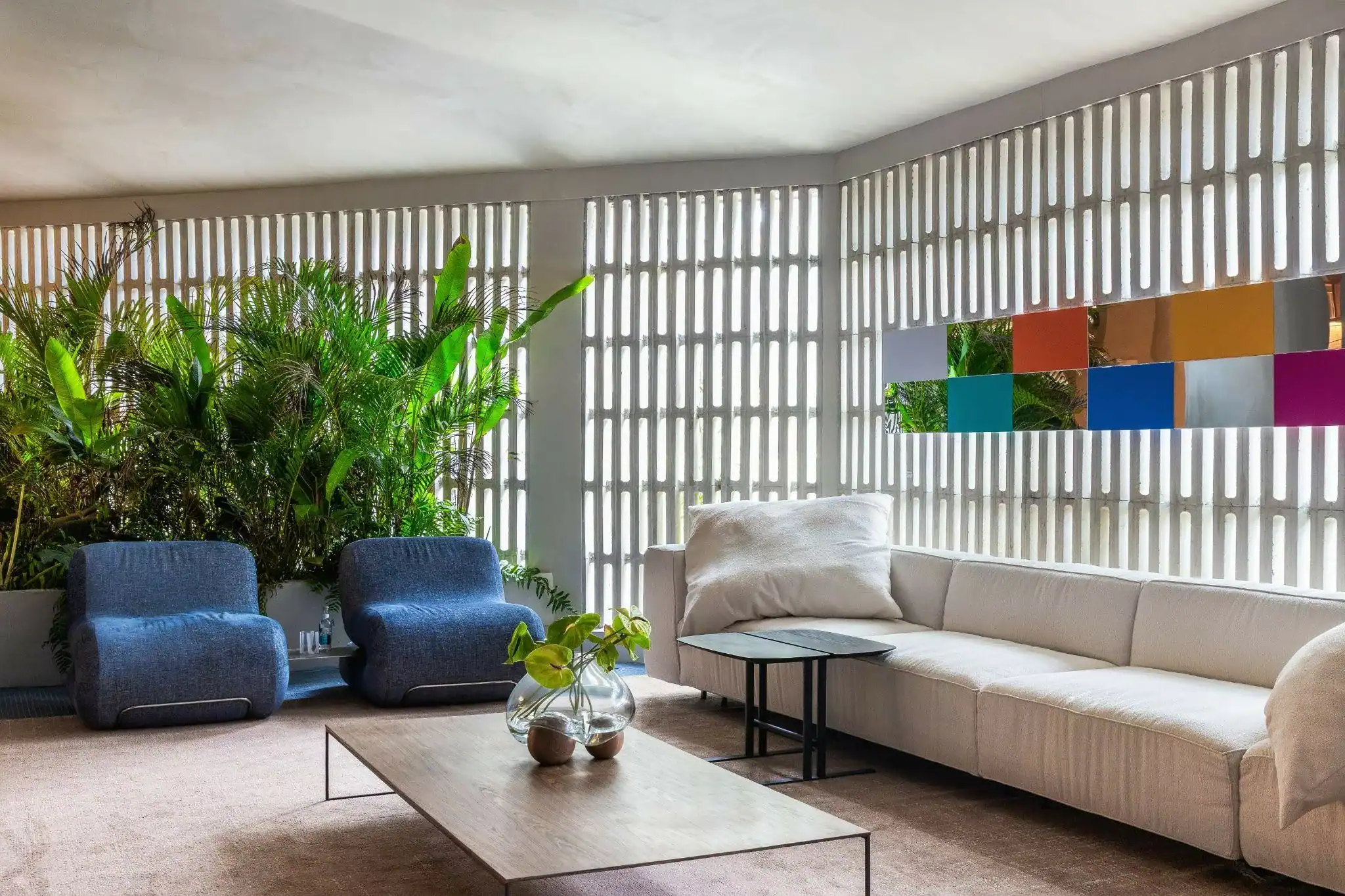 Poltronas Amana no Lounge Encontros.