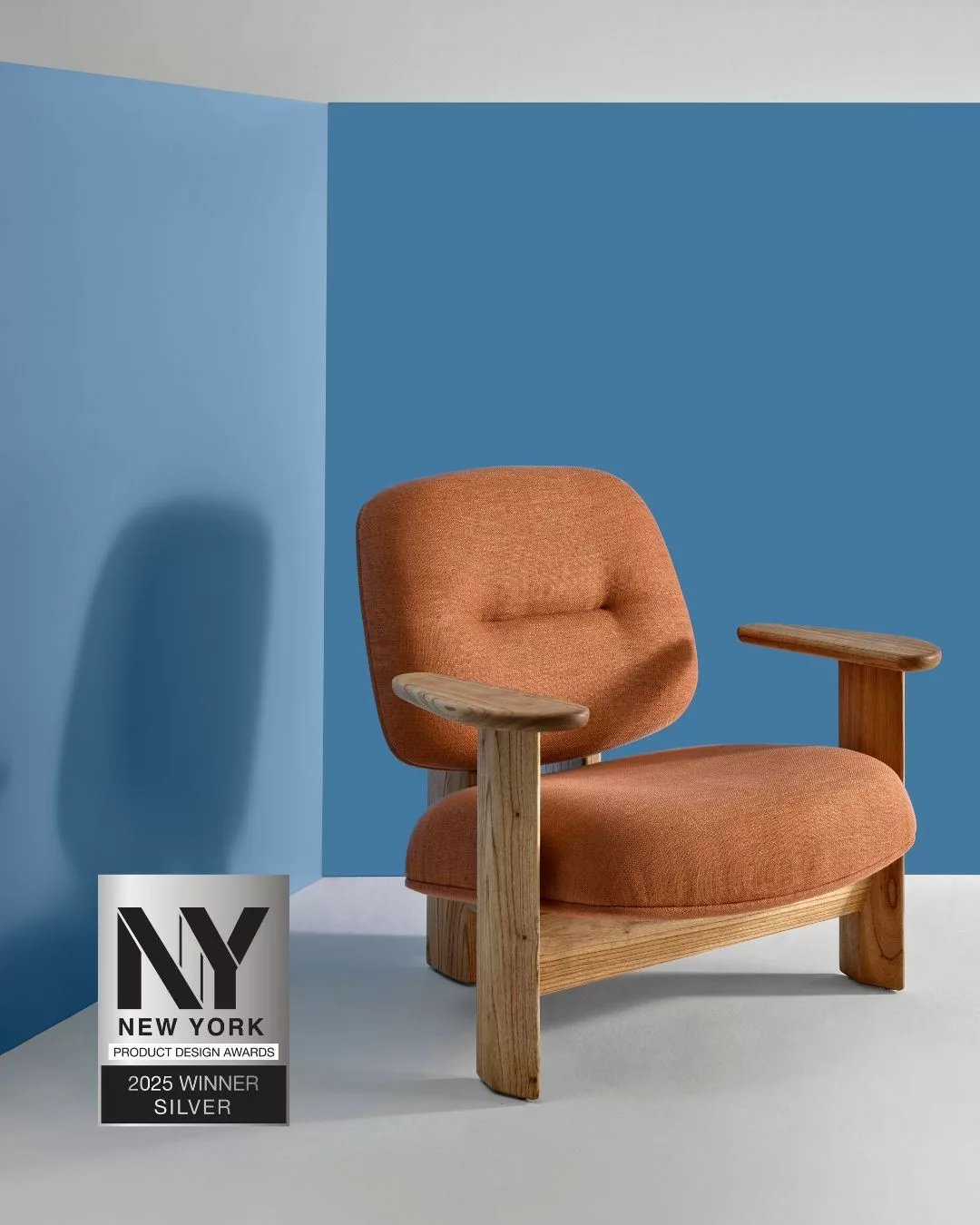 Poltrona Guaruçá vence o New York Design 2025.