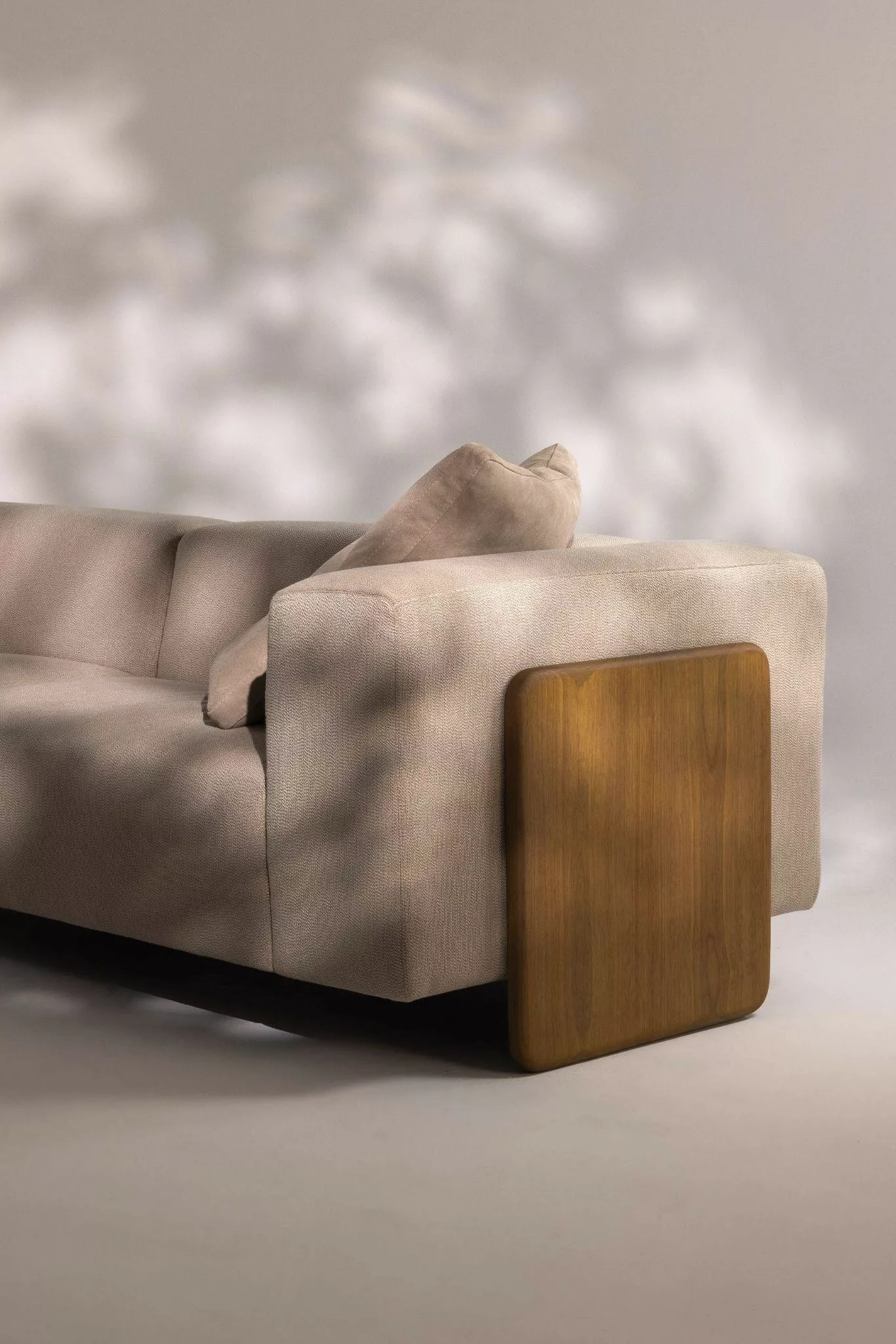 Sofá Olivo de FGMF faz parte da coleção (pausa).