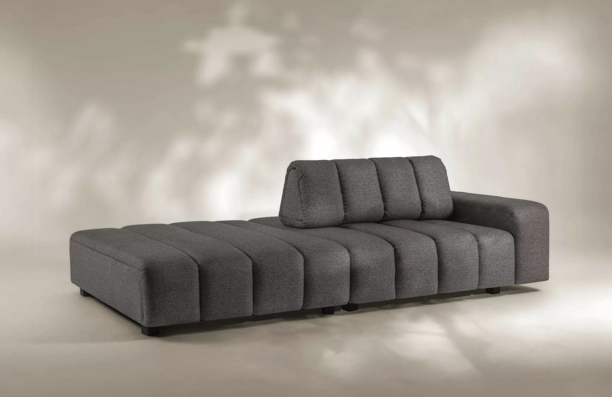 Sofá Giga é um dos móveis da coleção (pausa).