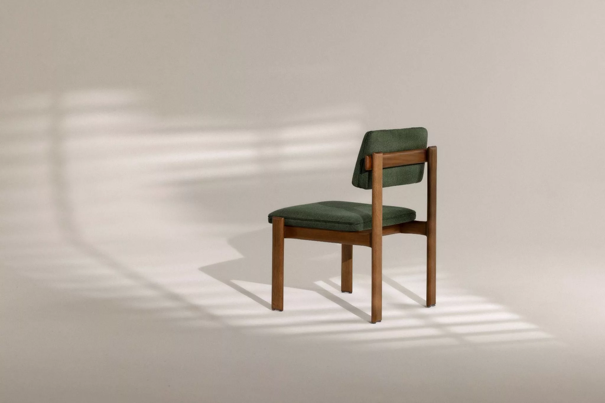 Cadeira Ada, da coleção (pausa)