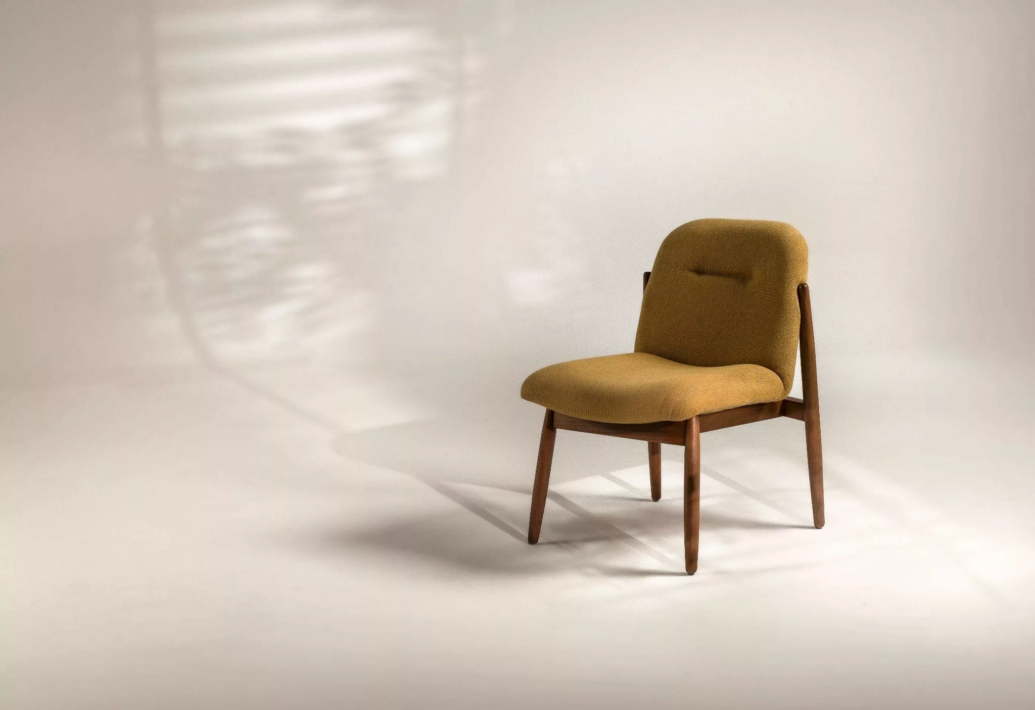 Cadeira Marco, da coleção (pausa) da Lider